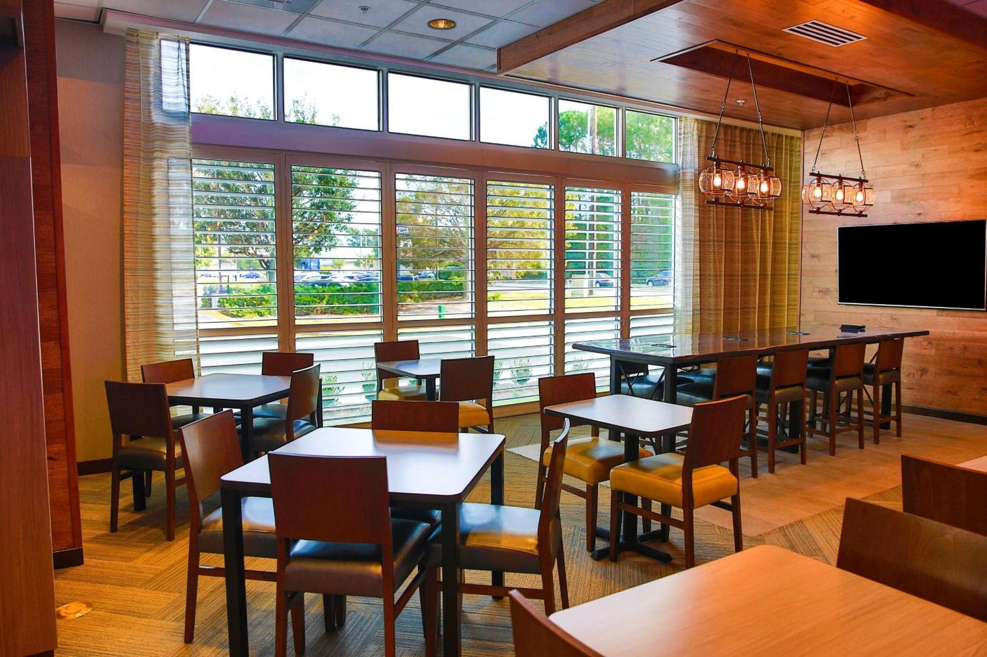Fairfield Inn & Suites By Marriott Savannah Midtown Экстерьер фото