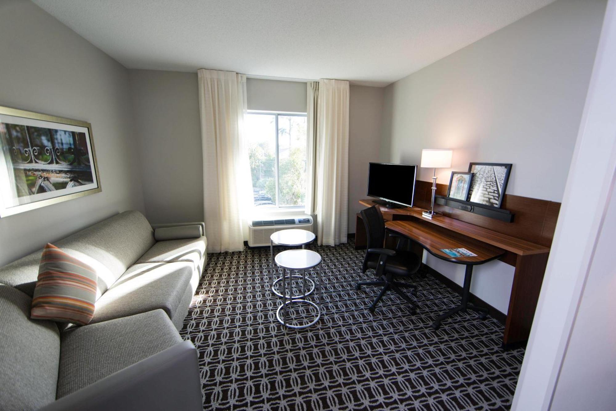 Fairfield Inn & Suites By Marriott Savannah Midtown Экстерьер фото