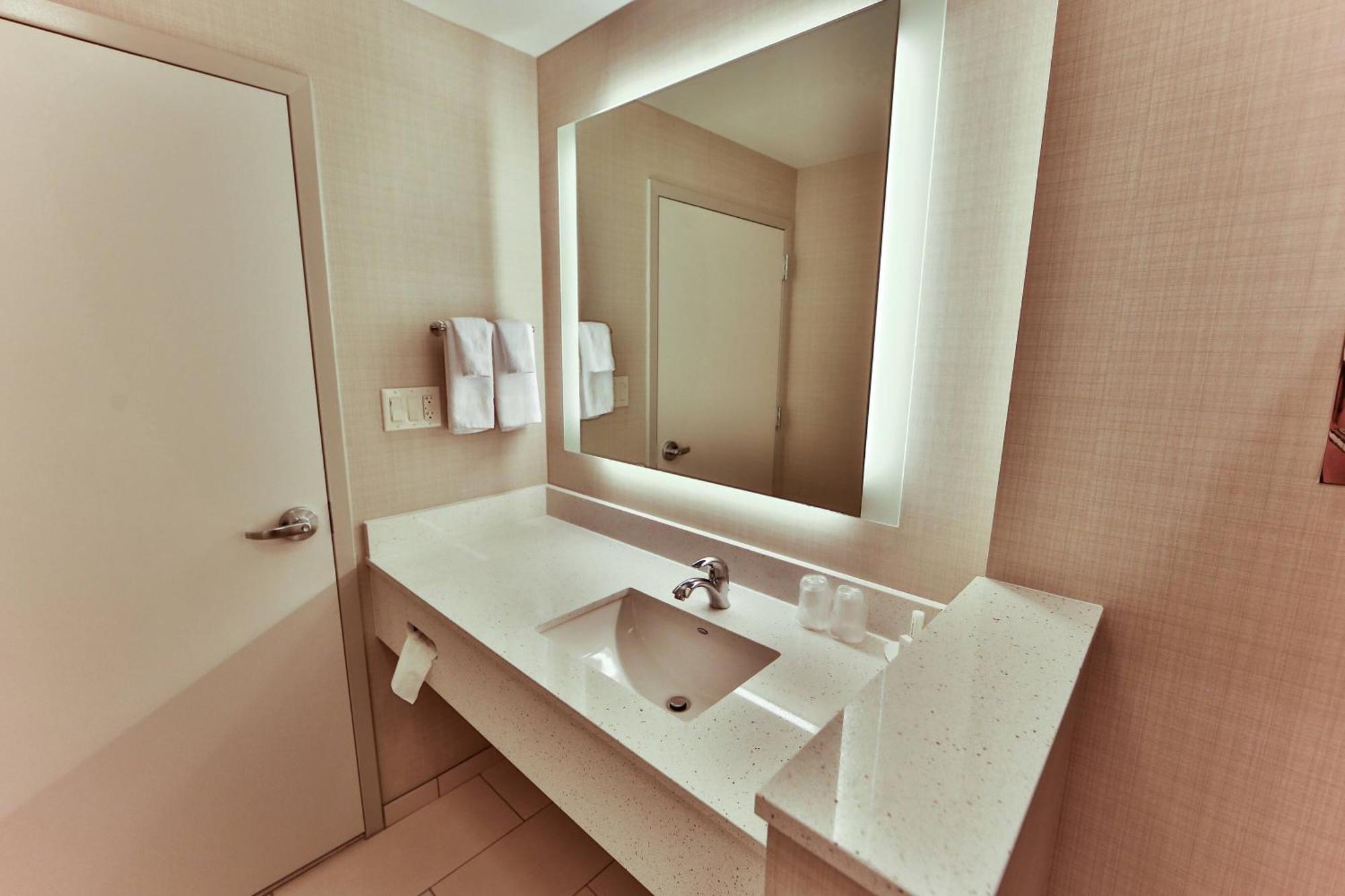 Fairfield Inn & Suites By Marriott Savannah Midtown Экстерьер фото