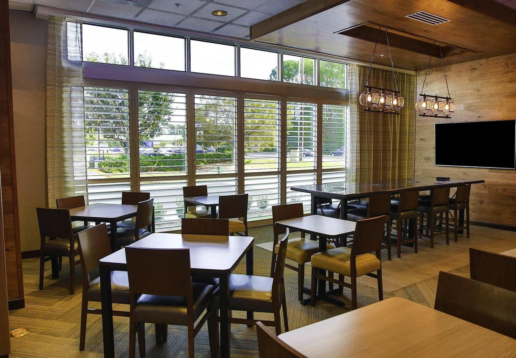 Fairfield Inn & Suites By Marriott Savannah Midtown Экстерьер фото